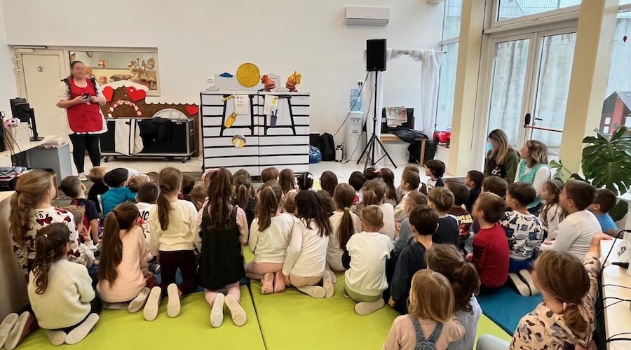 Predstava „Složna obitelj“ u izvedbi Produkcije-Z razveselila djecu